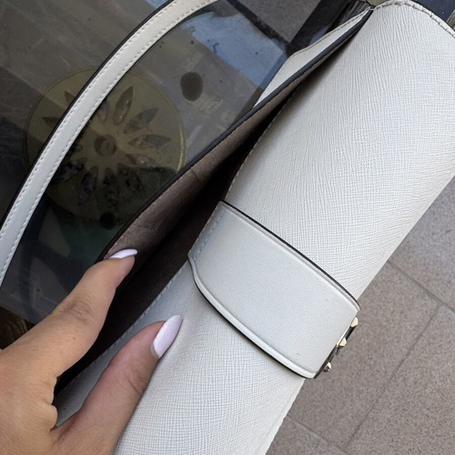 Michael Kors white shoulder bag like new