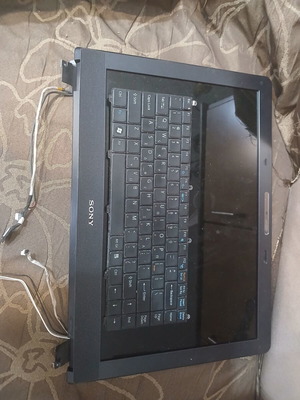 Οθόνη και πληκτρολόγιο Sony laptop