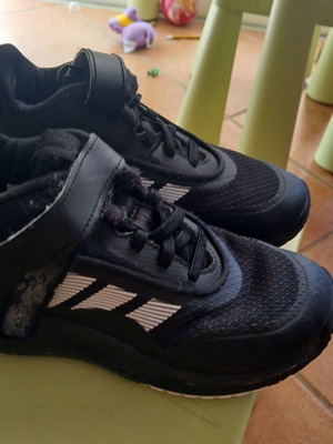Adidas basketball shoes size 30 used, black