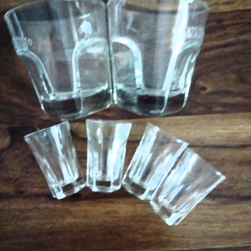 Whiskey and shot glasses Jameson set like new