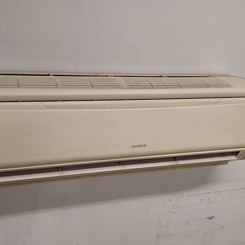 Fuji Inverter Air Condition R410A 24 btu used with Olefini air curtain