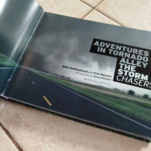 English Book On Tornadoes Adventures In Tornado Alley "The Storm Chasers" like new