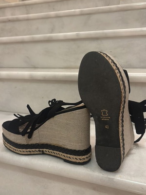 Makis Kotris espadrille platform sandals like new, size 40, black and beige