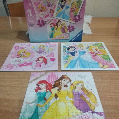 Disney Princess puzzle set of 3 pieces like new