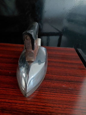 Sewing iron from German army loot, 80 years old, functional