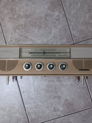 General 22 B radio used, 1960s vintage