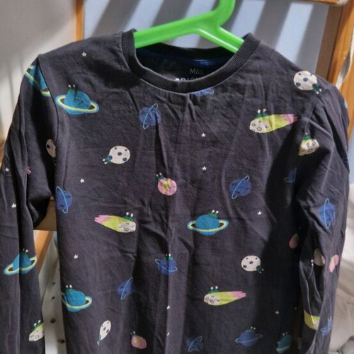 Mark's and Spencer T-shirt like new for 6 to 7 years old