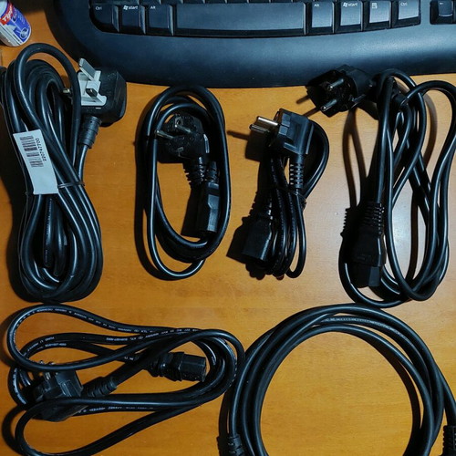 Desktop power cables used with UK plug