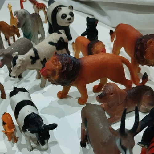Animal figures like new, pack of 47 pieces