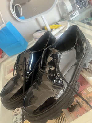 Loafers patent leather like new, size 37, black