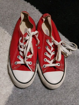 Converse red sneakers athletic used, size 37