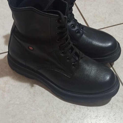 Robinson boots new, men's size 42, black leather