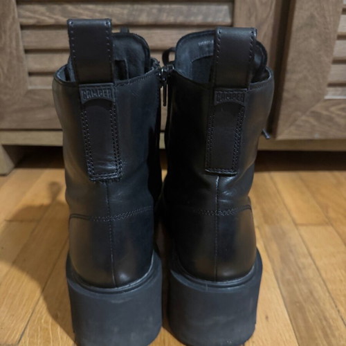 Camper leather ankle boots with zipper, like new, size 40, black
