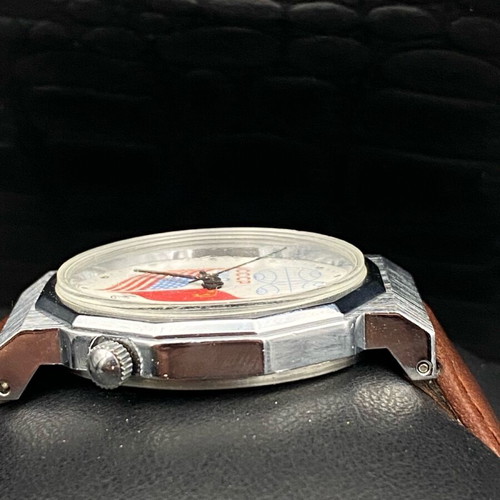 Soviet Luch CCCP watch like new, men's, white and silver