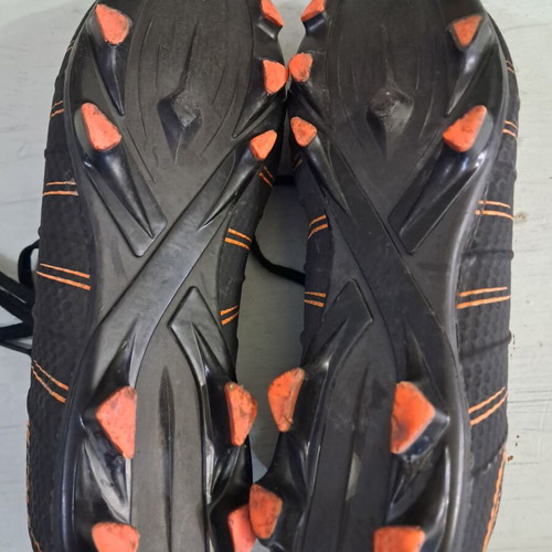 Pro Touch kids football shoes No 36 used, black orange