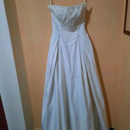 Silk wedding dress like new, satin with embroidered bust and stones