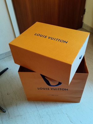 Louis Vuitton paper bag and box used, hard
