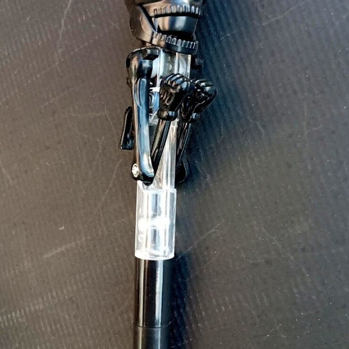 Skeleton Boxing Pen like new