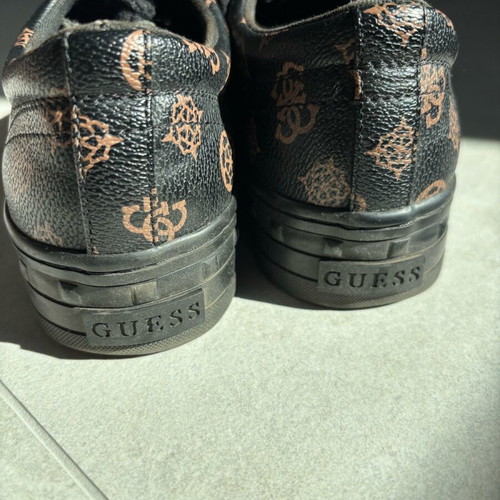 Guess sneakers like new, size 41
