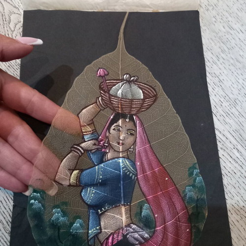 Painting on leaf art