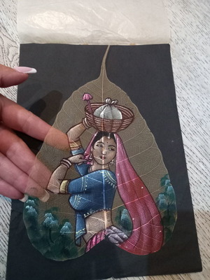 Painting on leaf art