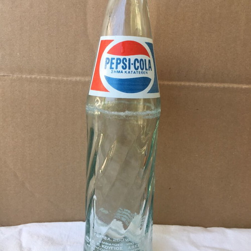 Pepsi 1985 and 7UP 1996 used soda bottles
