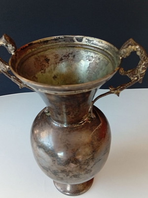 Silver amphora used, needs cleaning