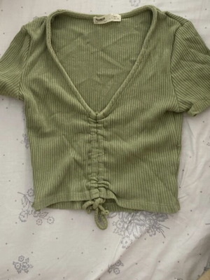 Pull & Bear Top small, like new, green