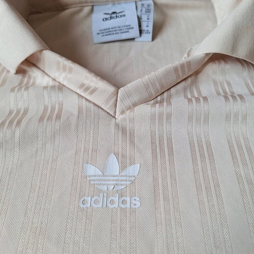 Adidas Originals retro t-shirt like new, size M