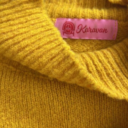 Karavan pullover like new, one size, yellow orange