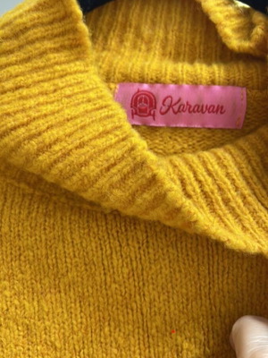 Karavan pullover like new, one size, yellow orange