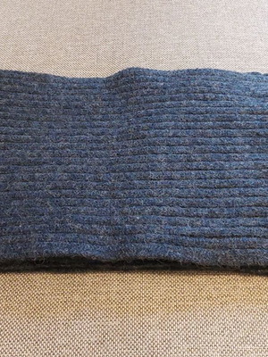 Wool scarf used, dark blue