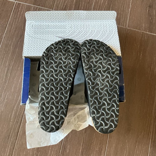 Birkenstock Arizona sandals, size 42, black, regular fit