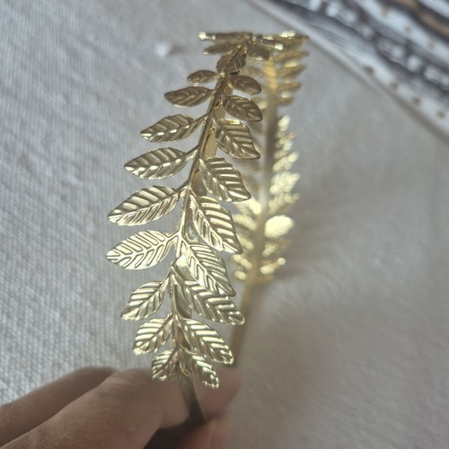 Hairband gold color like new