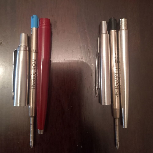 Parker pens set of two like new