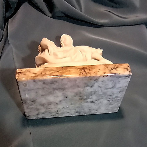 Vintage Pietà Statue by Michelangelo on Marble Base, like new