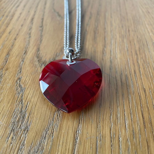 Folli Follie necklace red heart like new with long chain