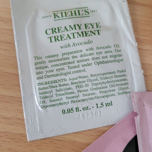 Samples of bath and body products new, pack