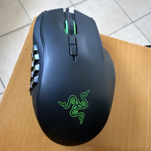 Razer Naga 2014 MMO gaming mouse with 12 thumb buttons, 8200 DPI