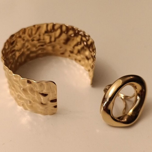 Bracelet and ring set new, gold-colored stainless steel