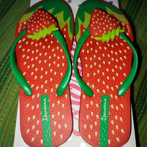 Ipanema sandals size 31-32 like new, red and green