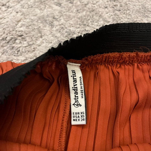 Stradivarius Pleated Culotte Pants XS Rust Orange like new