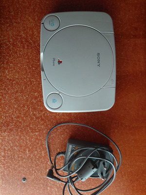 PlayStation 1 white used, chipmodded, with power cable, no controller