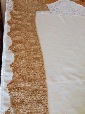 Handmade corner lace bronze unfinished