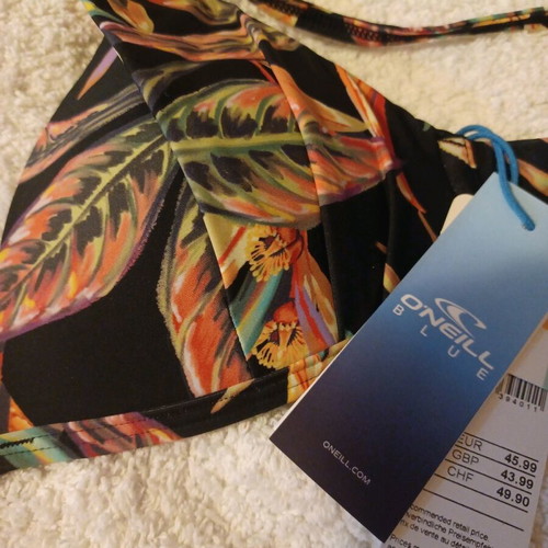O'neill bikini top new with tag, black multicolor, size XS