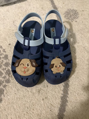 Ipanema sandals size 25, blue, like new, lightly worn