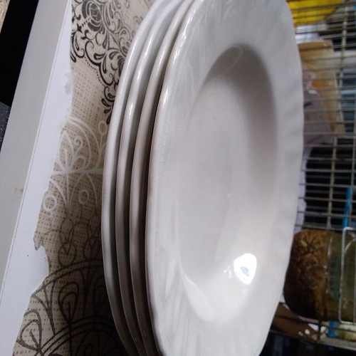 Vintage porcelain plates set of 4 and 2 cheese dishes like new