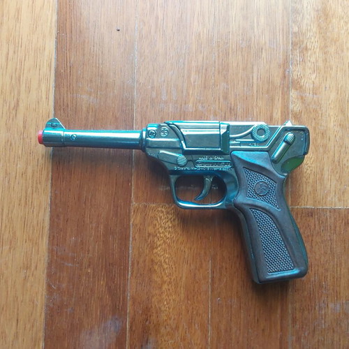 Toy pistol