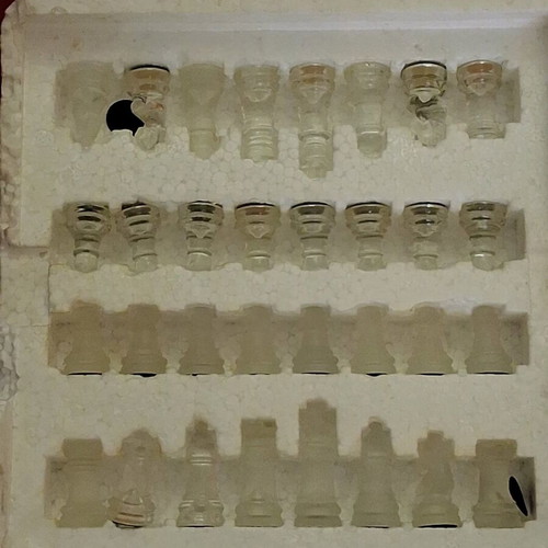 Jonny glass chessboard like new with glass pieces