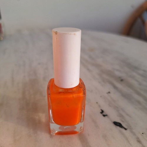 Md orange fluorescent nail polish used